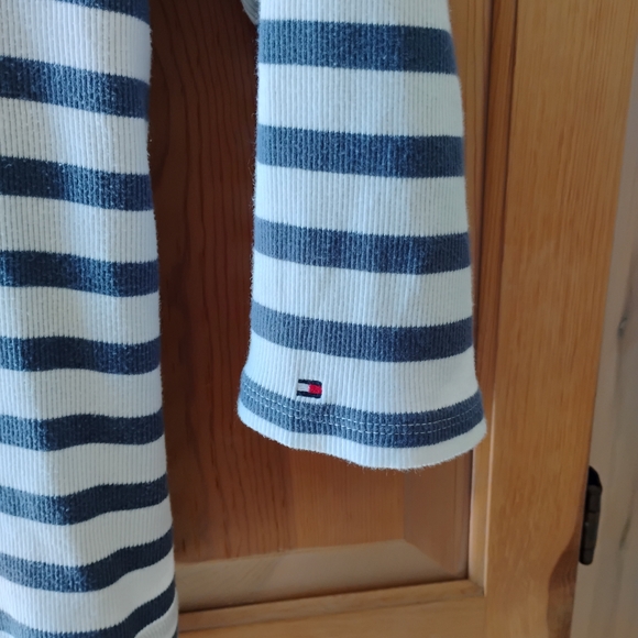 Tommy Hilfiger Sailor V-neck Navy and Cream Striped Top Sz L - Picture 3 of 5